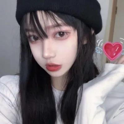 拿着丹药滚